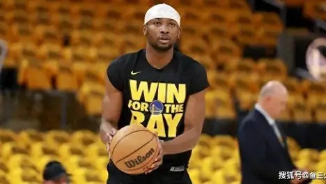 媒体日盛况：球星齐聚绿茵，杨瀚森绿T恤亮相引关注